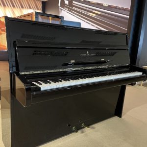Steinway & Sons piano Model Z-114