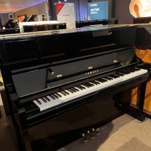 Yamaha YU-10 piano